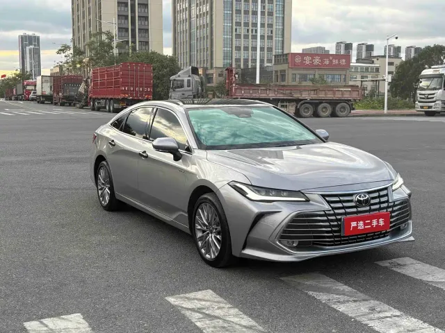 Toyota Avalon — Фото автомобиля 3