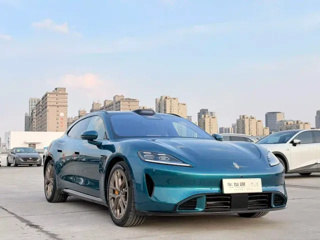 Shangjie Z7T — Фото автомобиля 3