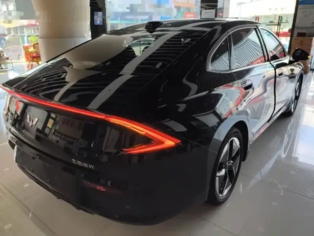 Wuling Starlight — Фото автомобиля 6