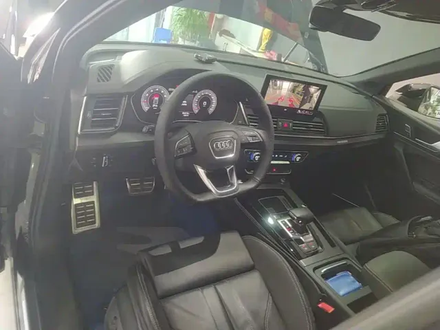 Audi Q5L — Фото автомобиля 9