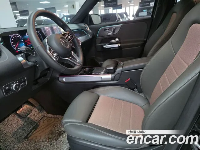 Mercedes-Benz EQB — Фото автомобиля 14