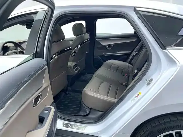 BYD Han — Фото автомобиля 13