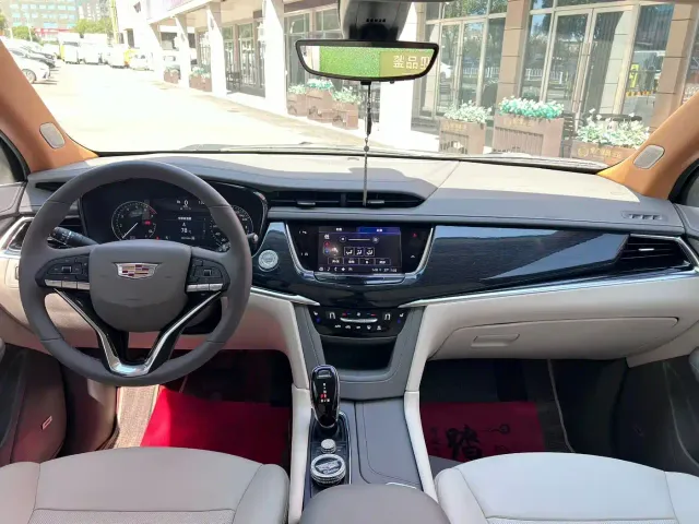 Cadillac XT6 — Фото автомобиля 3