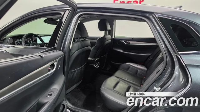 Hyundai Grandeur Новый Grandeur IG — Фото автомобиля 11