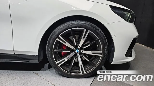 BMW 5-Series 5 серия (G60) 530i xDrive M Sport Pro Special Edition — Фото автомобиля 21