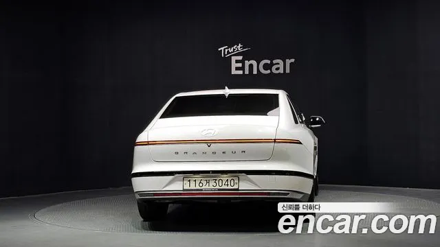 Hyundai Grandeur GN7 — Фото автомобиля 4