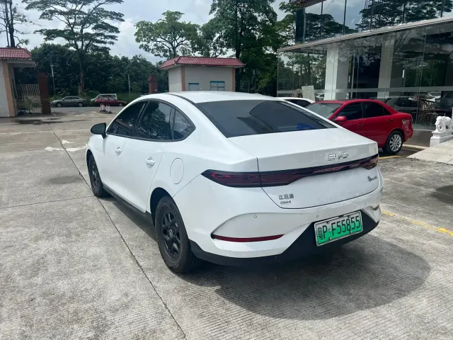 BYD Qin PLUS — Фото автомобиля 7