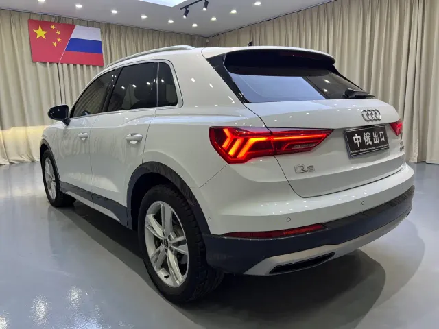 Audi Q3 — Фото автомобиля 17