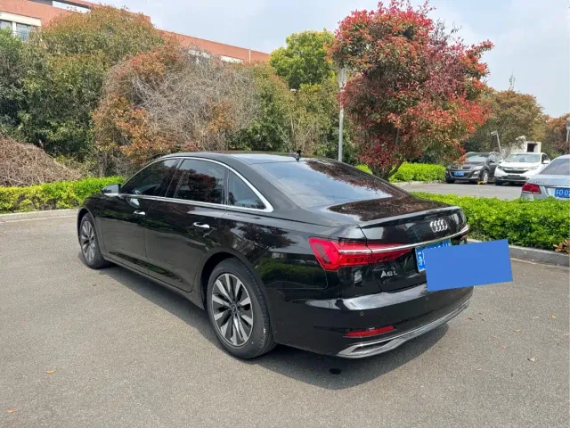 Audi A6L — Фото автомобиля 5