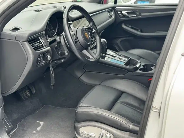Porsche Macan — Фото автомобиля 13