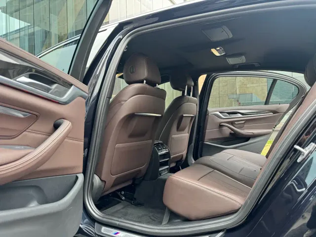 BMW 5 Series — Фото автомобиля 8