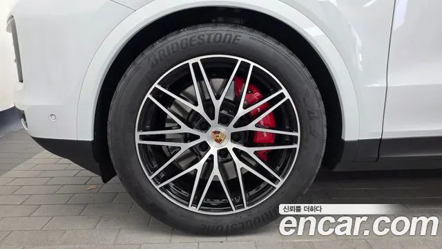 Porsche Cayenne PO536 — Фото автомобиля 5