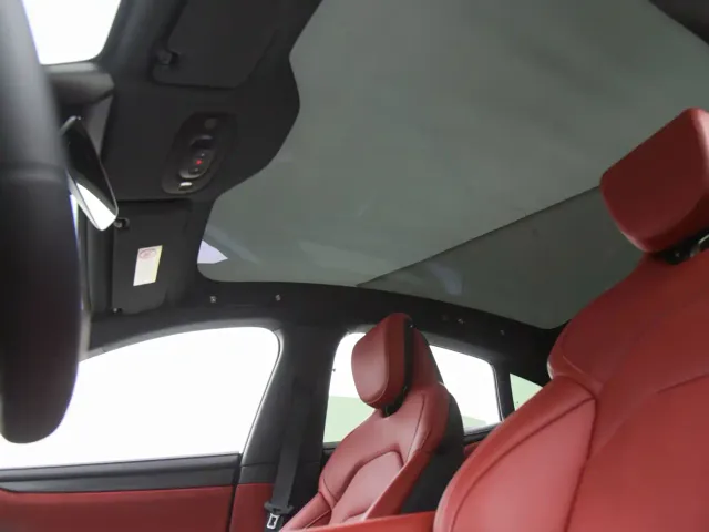 Xiaomi SU7 — Фото автомобиля 16