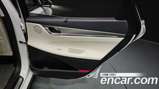 Hyundai Grandeur Grandeur (New) Hybrid — Фото автомобиля 14