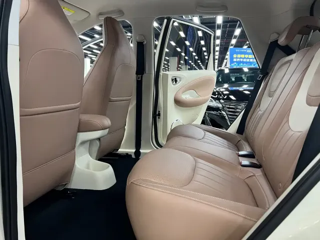 Wuling Motors Wuling Bingo 2025 Model 333km Joy Edition — Фото автомобиля 8