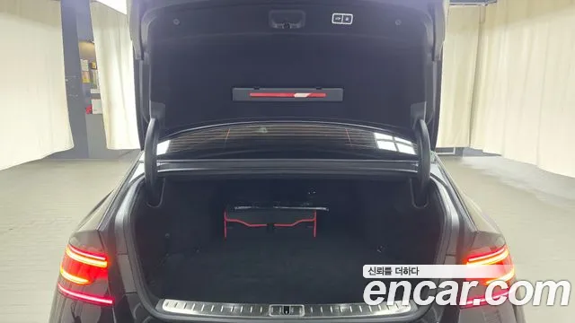Genesis G90 — Фото автомобиля 18