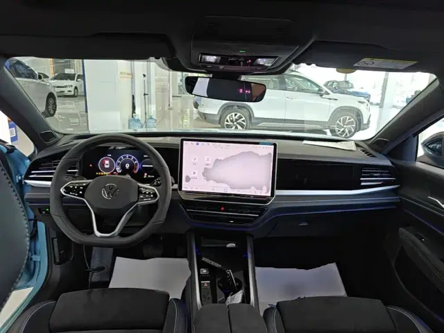 Volkswagen Passat — Фото автомобиля 5