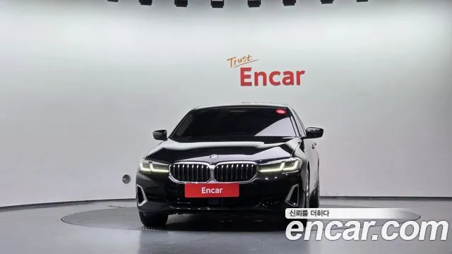Фотография автомобиля — BMW 5 Series G30