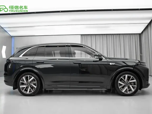 Li Auto L7 — Фото автомобиля 2