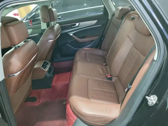 Audi A6L — Фото автомобиля 16