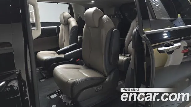 Kia Carnival 4th Gen — Фото автомобиля 18