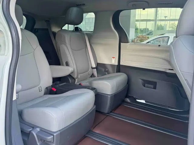 Toyota Granvia — Фото автомобиля 8