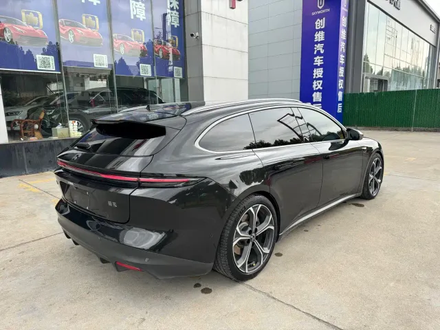 Nio ET5 Touring — Фото автомобиля 12