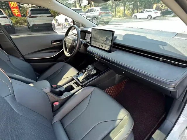 Toyota Corolla — Фото автомобиля 6