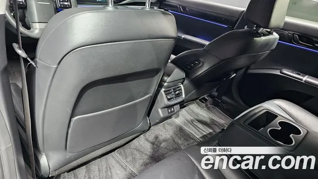 Hyundai Grandeur Grandeur (GN7) 2.5 Бензин 2WD — Фото автомобиля 30