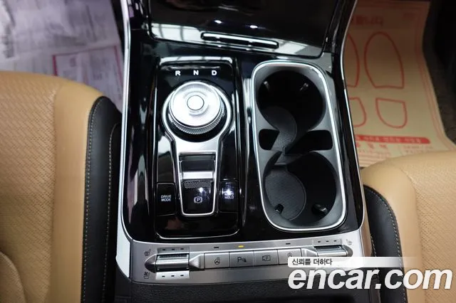 Kia Canival Carnival 4 поколение Дизель 9 мест Signature — Фото автомобиля 9
