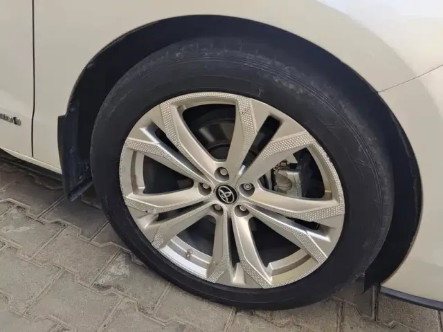 Toyota Sienna — Фото автомобиля 6