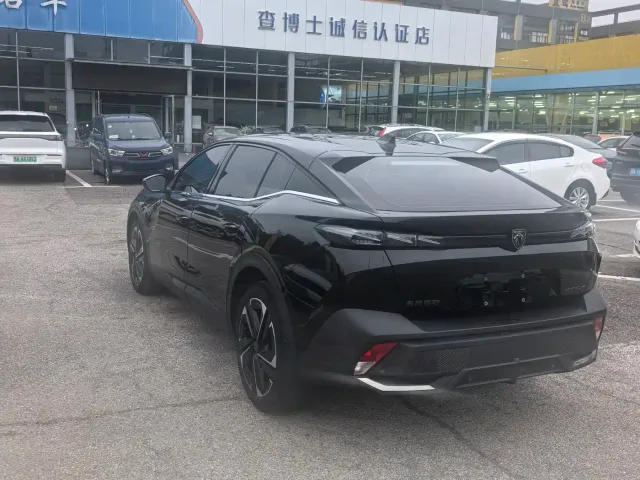 Peugeot 408X — Фото автомобиля 5