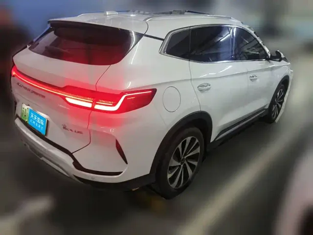 BYD Song PLUS — Фото автомобиля 2