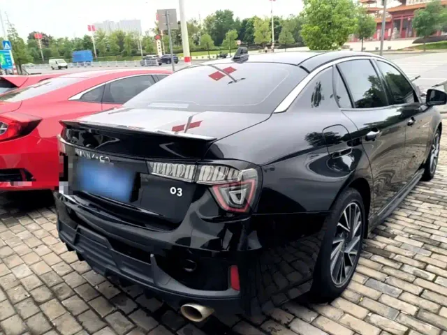 Lynk & Co 03 — Фото автомобиля 6