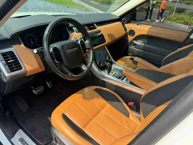 Land Rover Range Rover Sport 2022 3.0 L6 Gloss Black Edition — Фото автомобиля 7