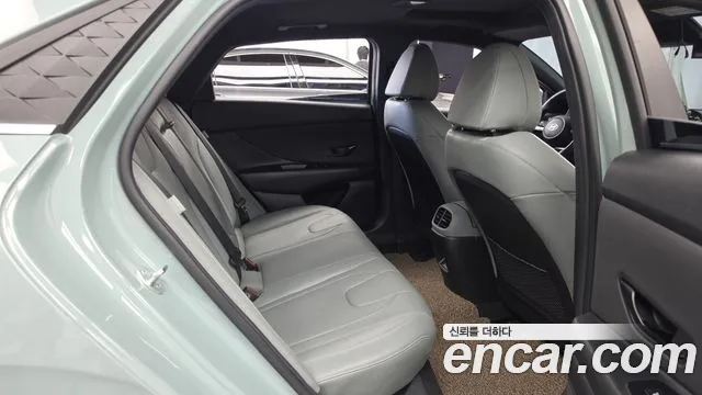 Hyundai Avante CN7 — Фото автомобиля 12