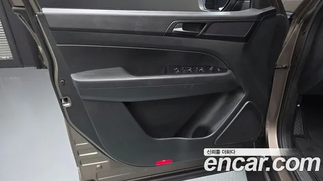 KG_Mobility_Ssangyong Musso Musso (Q300) Бензин 2.0 4WD — Фото автомобиля 24