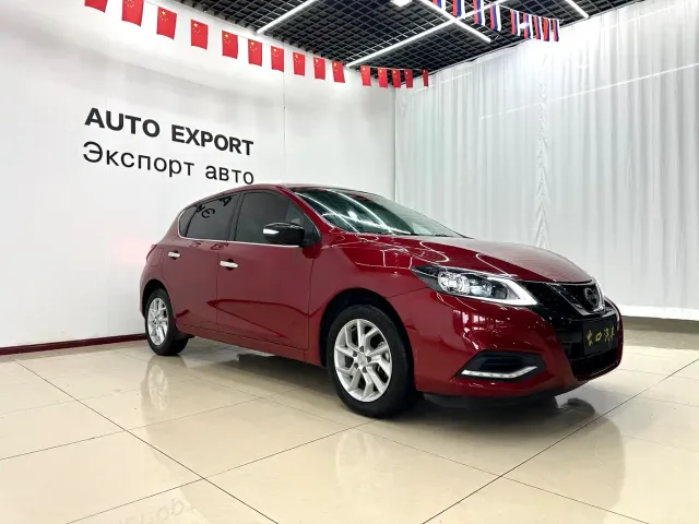 Nissan Tiida — Фото автомобиля 3