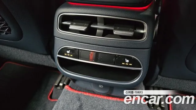 Genesis GV70 — Фото автомобиля 30