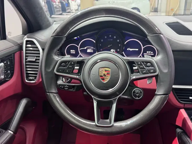 Porsche Cayenne — Фото автомобиля 22