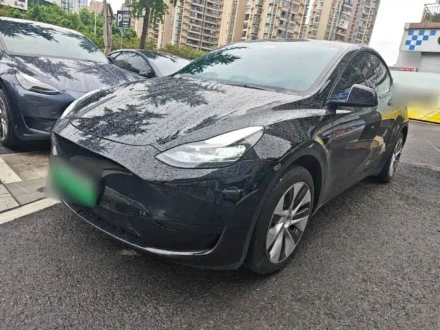 Фотография автомобиля — Tesla Model Y