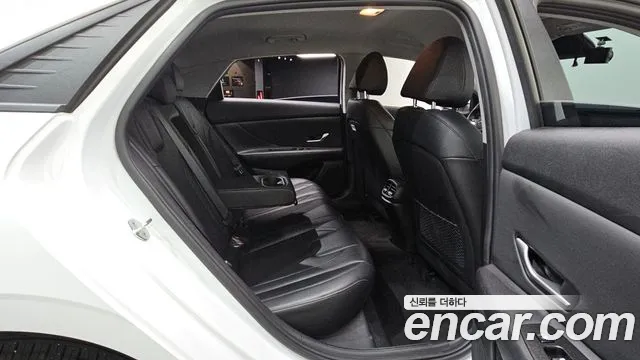 Hyundai Avante CN7 — Фото автомобиля 12