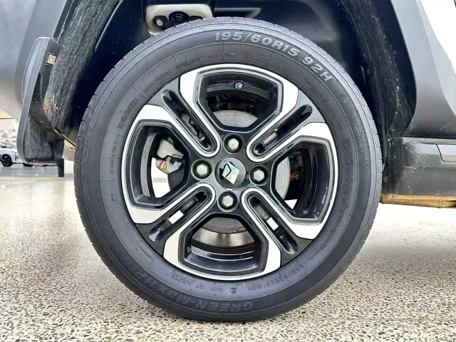 Baojun Yep — Фото автомобиля 12