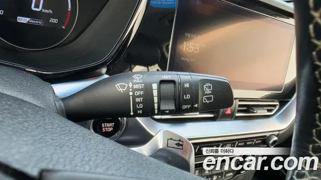 Kia Niro — Фото автомобиля 19