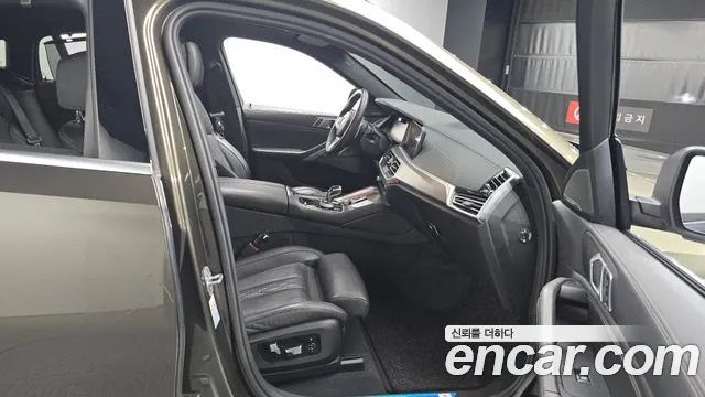 BMW X6 xDrive40i M Sport — Фото автомобиля 10