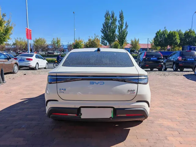 BYD Seal 07 DM-i — Фото автомобиля 5