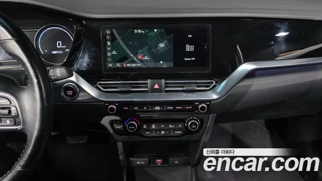 Kia Niro — Фото автомобиля 19