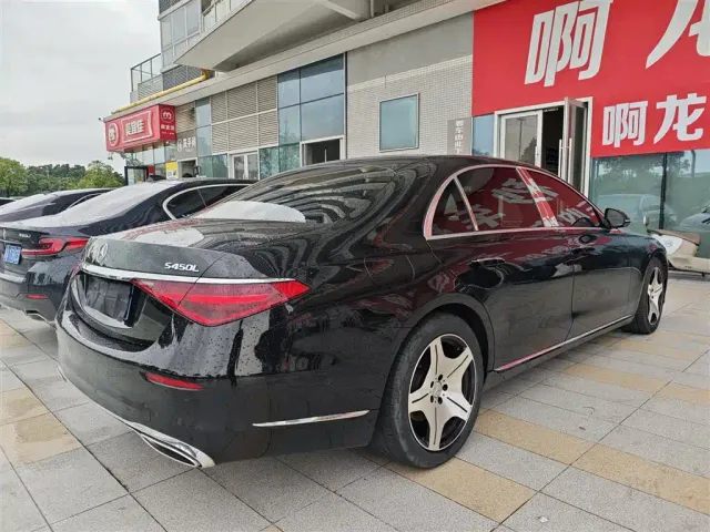 Mercedes-Benz S-Class — Фото автомобиля 3