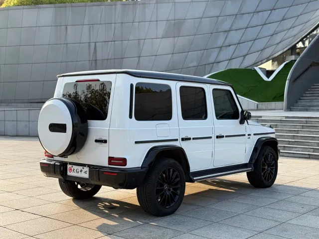 Mercedes-Benz G-Class — Фото автомобиля 10