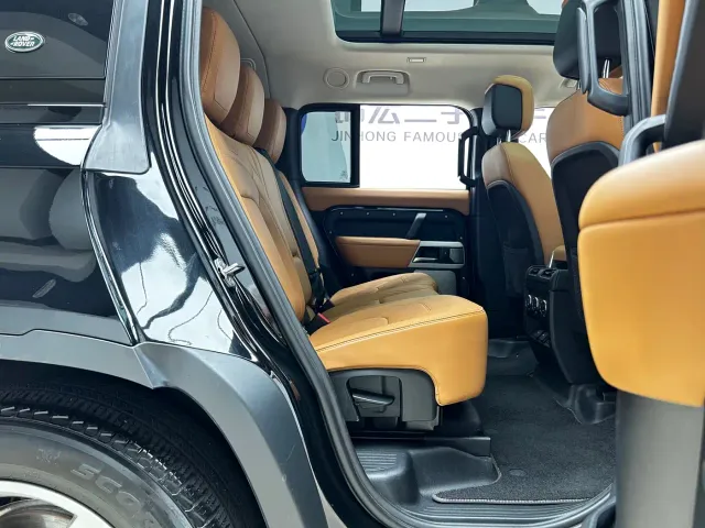 Land Rover Defender — Фото автомобиля 20